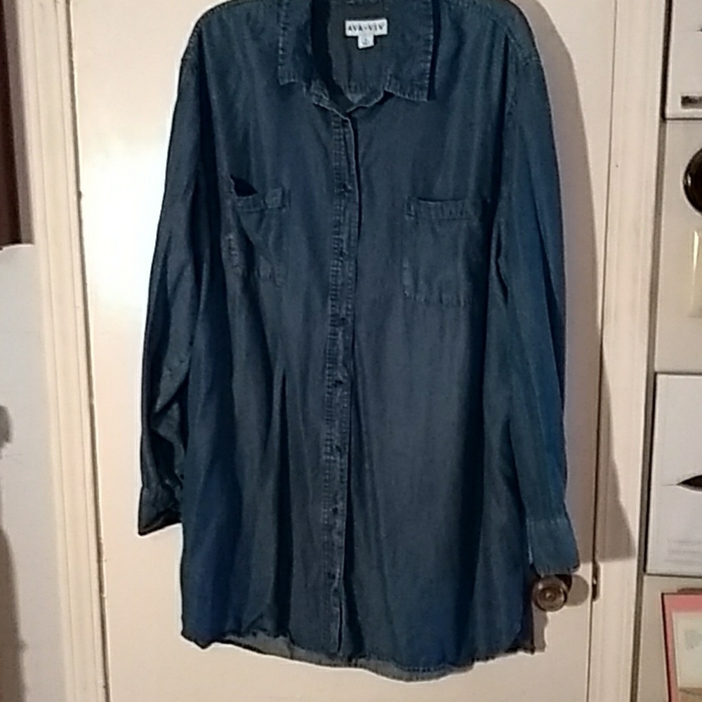NWOT Ava & Viv lt wt LS denim tunic 3X